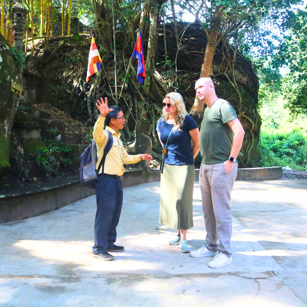 16th Century Buddhist Monastery (Phra Ang Tho) – Discover the historic site where King Jayavarman II declared independence from Java in 802 AD