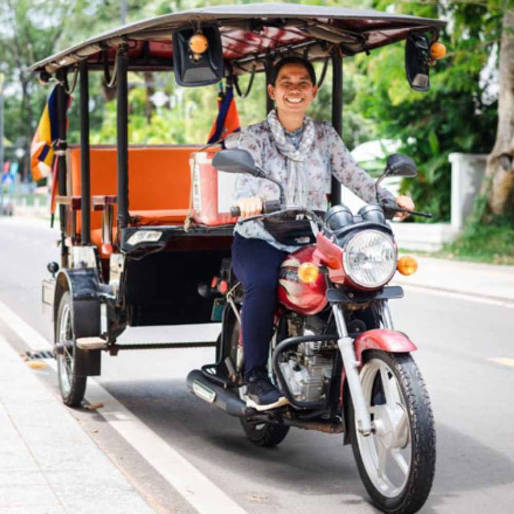 Eastern Gates Adventure – Travel by tuk tuk to the eastern gates for a unique temple experience.