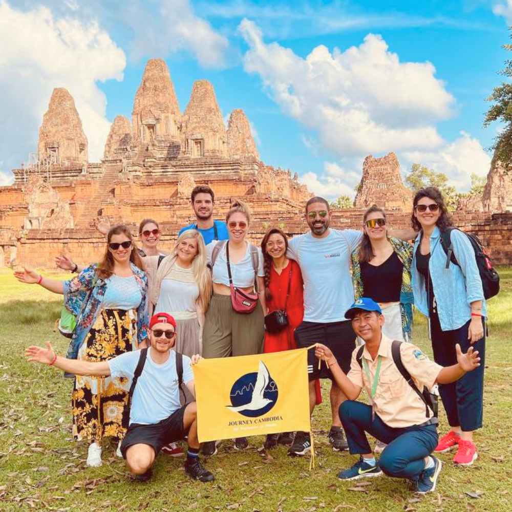 Pre Rup Temple – Explore the ancient Hindu temple with its distinctive sandstone, brick, and laterite architecture.