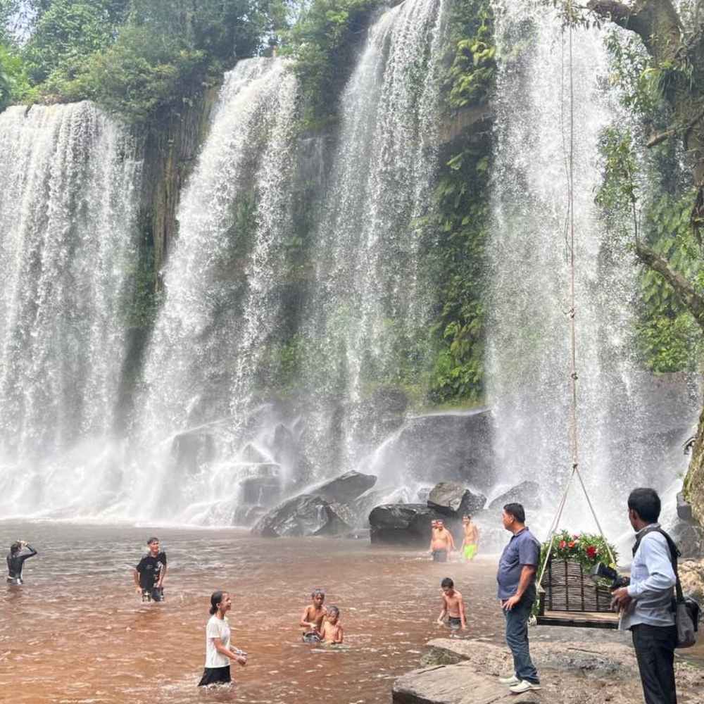 River of 1000 Lingas – Walk into the sacred river with hundreds of lingas carved into the sandstone riverbed.