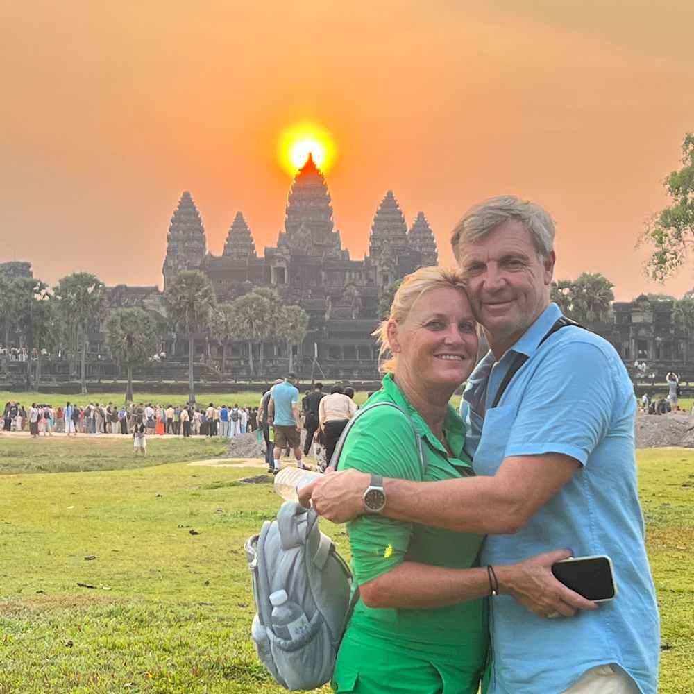 Ta Prohm Temple – Marvel at the famous Tomb Raider temple, where nature and architecture blend seamlessly with jungle overgrowth.