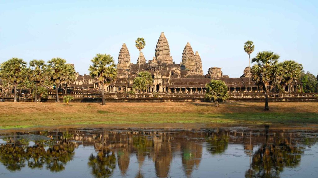 Sunrise in Angkor Wat - The Perfect Start to an Unforgettable Adventure