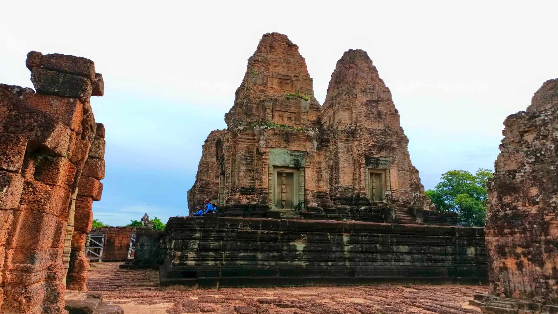 What Does Eastern Mebon Temple Represent - The Meaning Behind Eastern Mebon Temple in Cambodia
