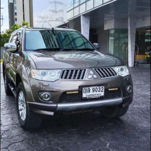 Bangkok to Siem Reap by Taxi or Minivan with Private Driver