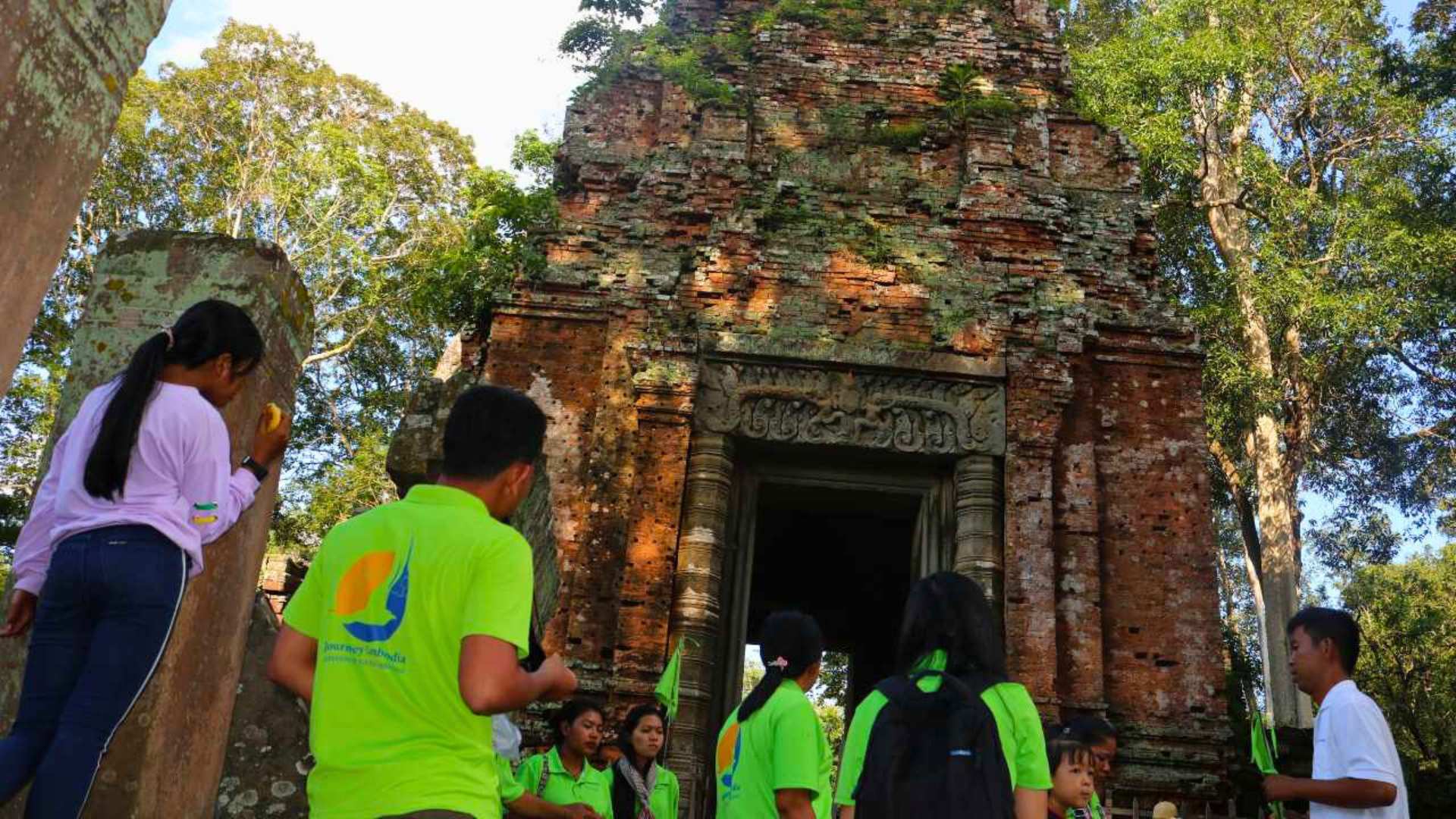 Koh Ker Temple - Locals Say This Temple Beats Angkor Wat - And Almost No Tourists Go There