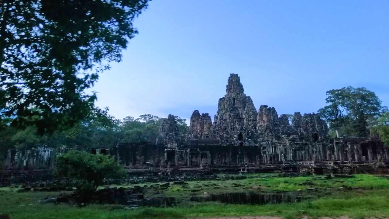 Bayon Temple at Angkor Thom - The Smiling Faces - Top 4 Temples for First-Time Visitors to Angkor