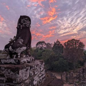 Angkor Wat Spanish Tour - Private Tour to Angkor Wat with Spanish-speaking tour guide - Select your experience Angkor Sunset Tour or Angkor Sunrise Tour.