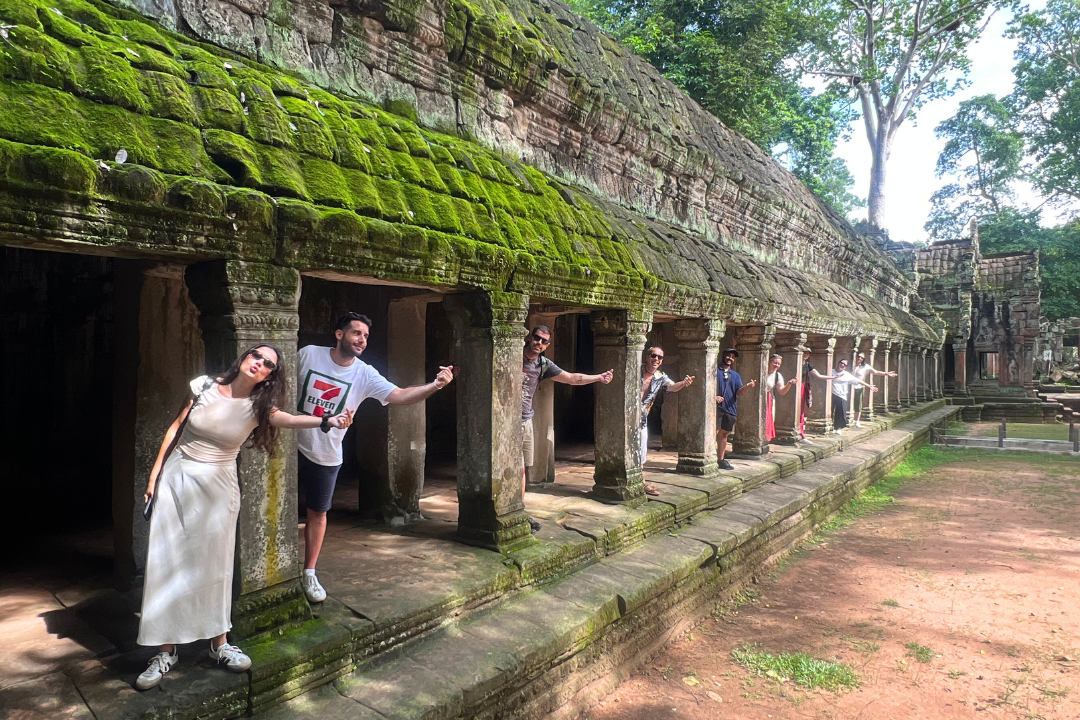 Single-Day Angkor Wat Tour From Phnom Penh to Unlock Temples Fast