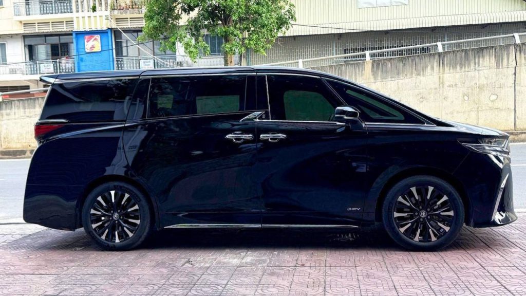 Best private transfer options from Phnom Penh to Siem Reap that cut airport friction, keep your group together, and get you to your hotel door